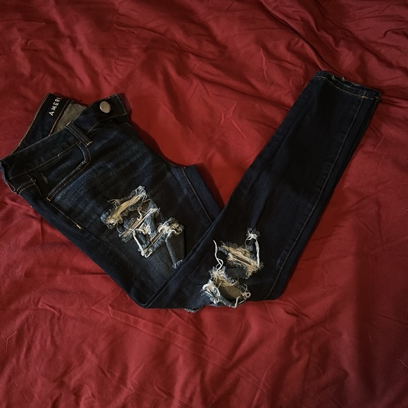 Women’s American Eagle Ripped Blue Super Stretch Jeggings - Picture 2 of 4
